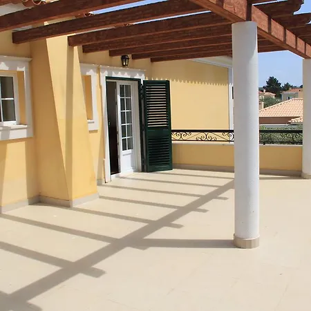 Spacious In Villa Azeitão