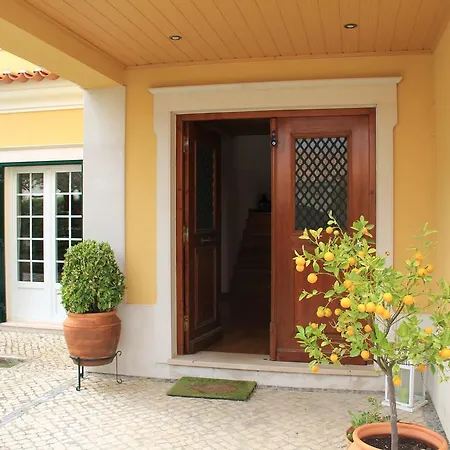 Villa Spacious In *
